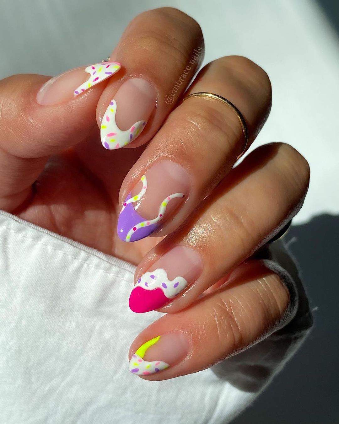 35 Cute Summer Nails To Rock For Women In 2021 images 22