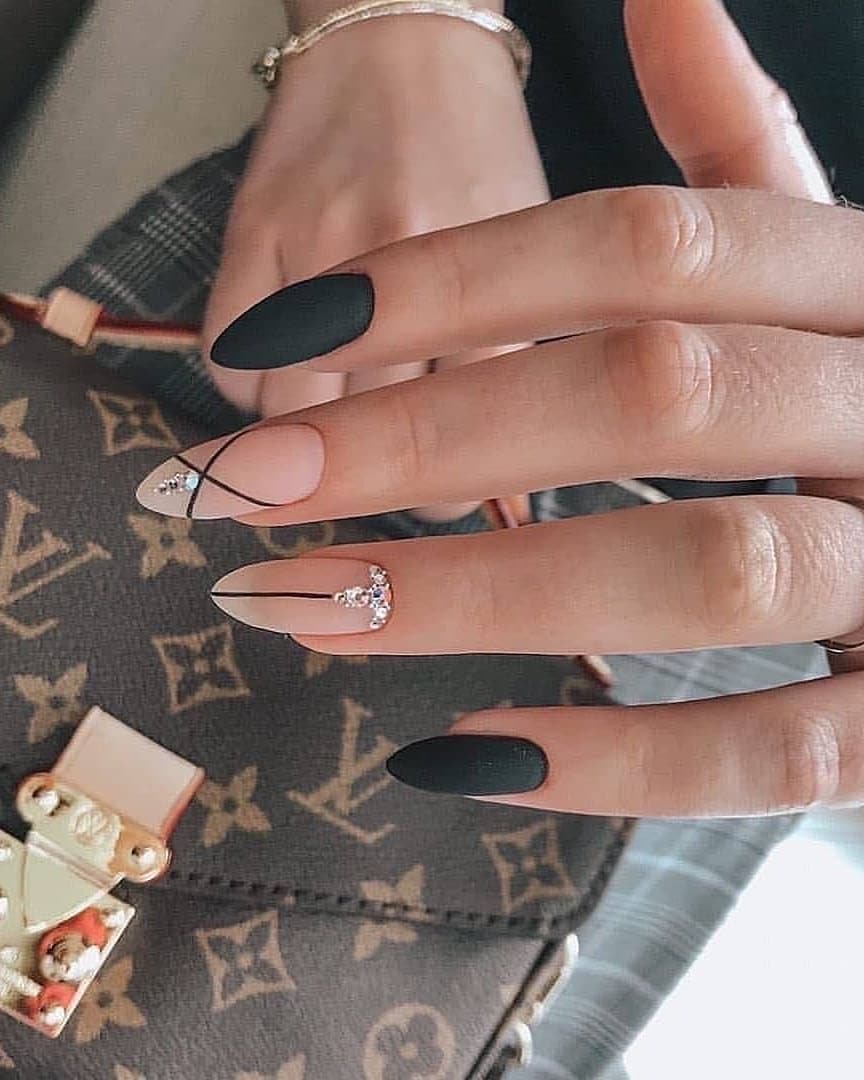 The Fall 2021 Nail Trends To Inspire Your Next Manicure images 2
