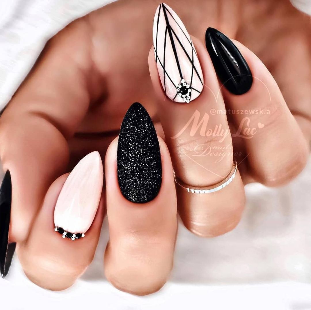 The Fall 2021 Nail Trends To Inspire Your Next Manicure images 9