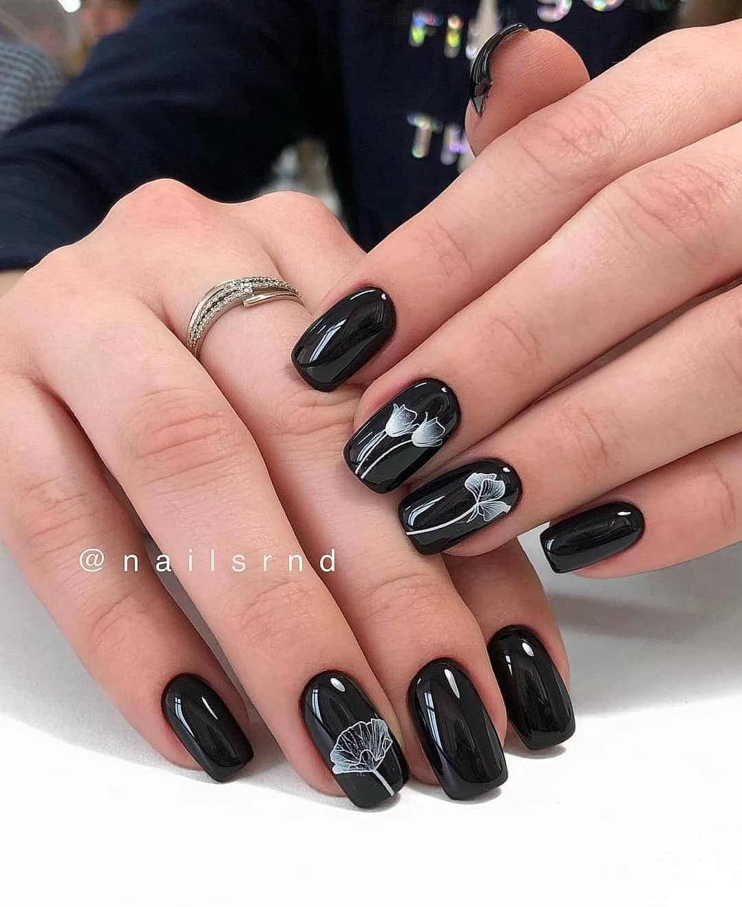 The Fall 2021 Nail Trends To Inspire Your Next Manicure images 30