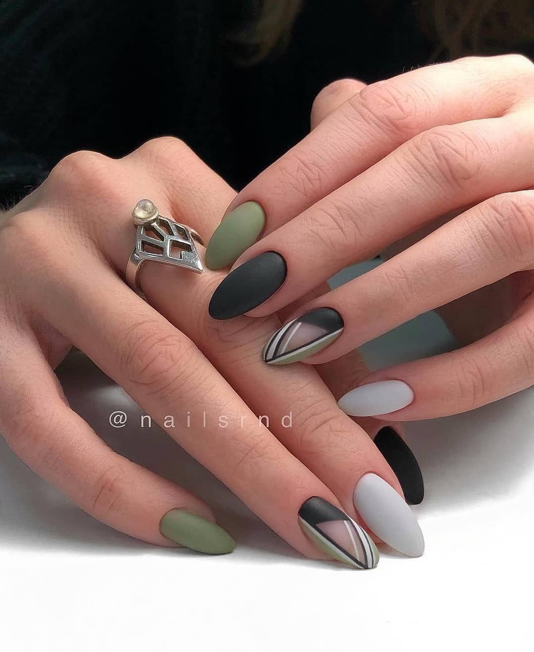 The Fall 2021 Nail Trends To Inspire Your Next Manicure images 32