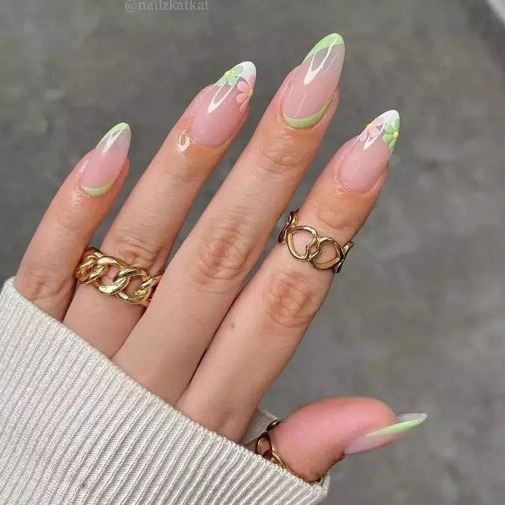 100+ Prettiest Fall Nail Designs And Ideas To Try In 2022 images 11