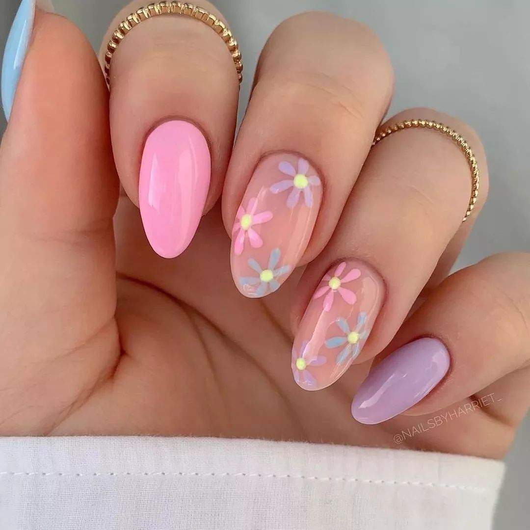 100+ Prettiest Fall Nail Designs And Ideas To Try In 2022 images 15