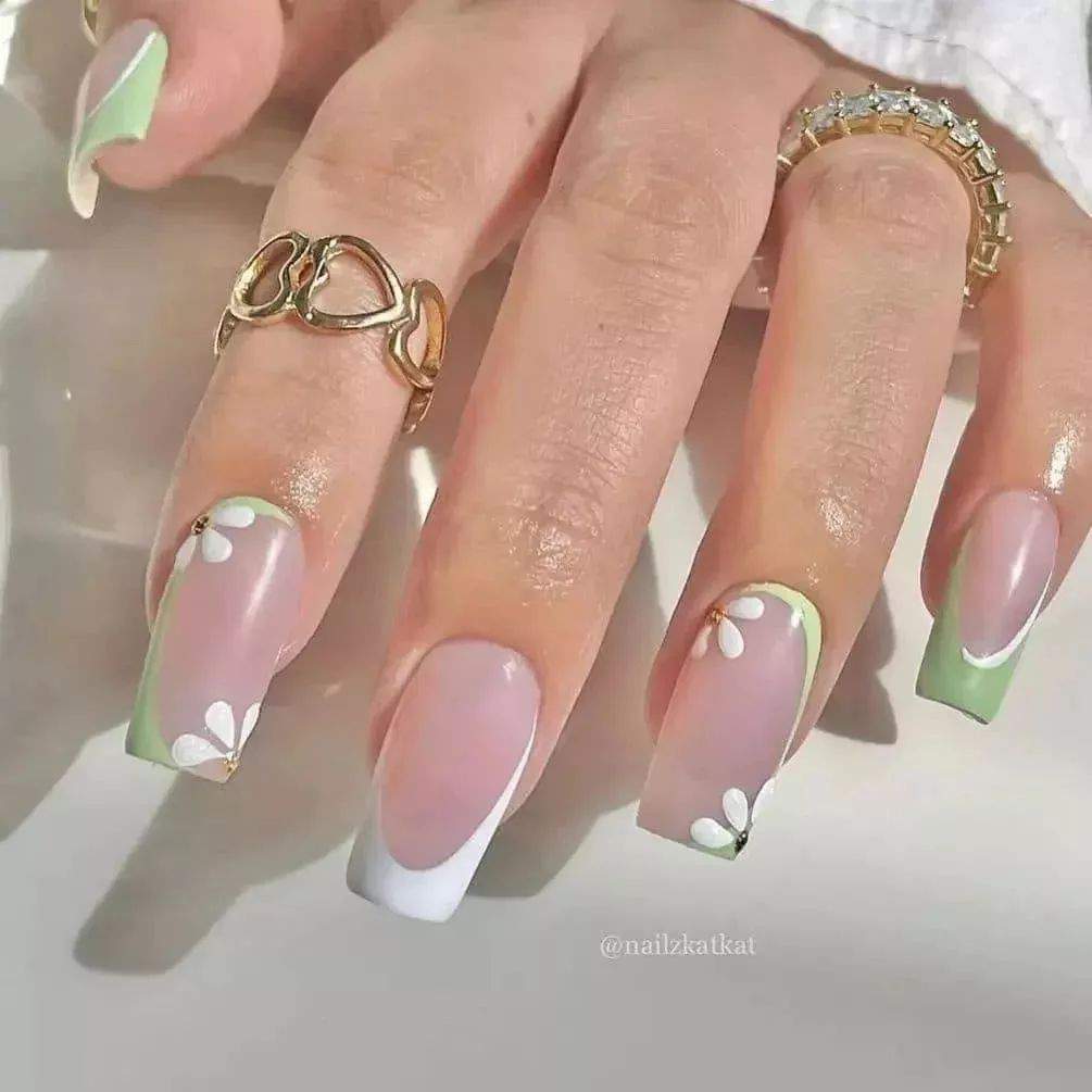 100+ Prettiest Fall Nail Designs And Ideas To Try In 2022 images 22