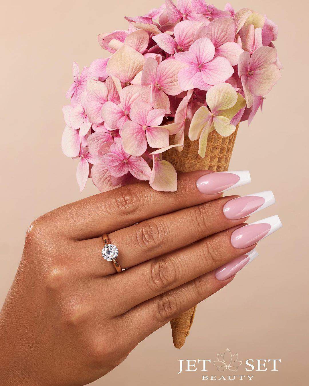 100+ Prettiest Fall Nail Designs And Ideas To Try In 2022 images 42
