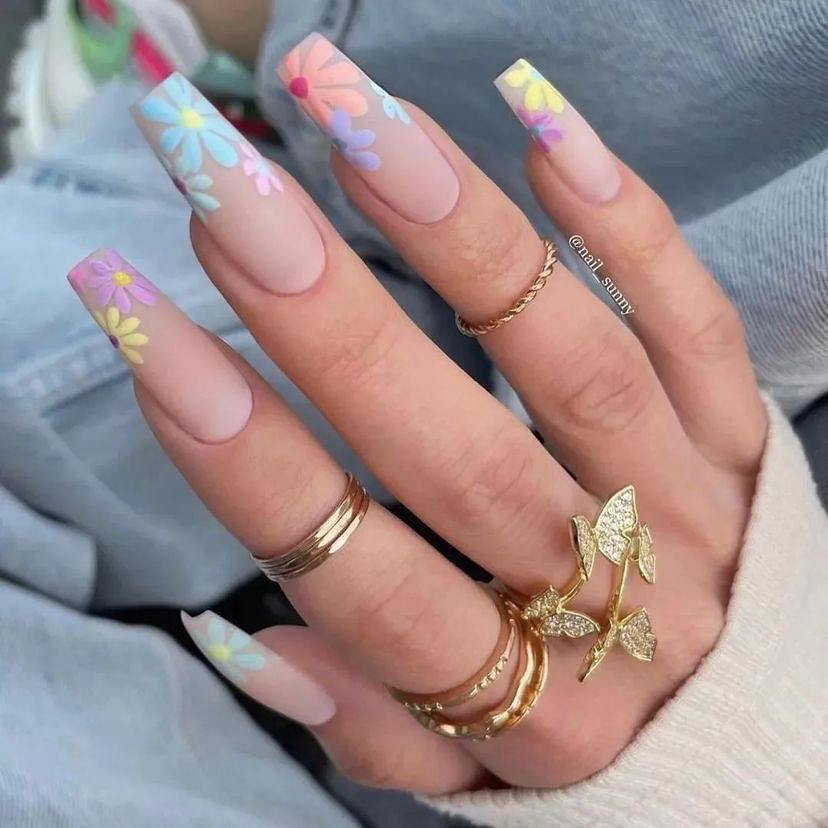 100+ Prettiest Fall Nail Designs And Ideas To Try In 2022 images 46