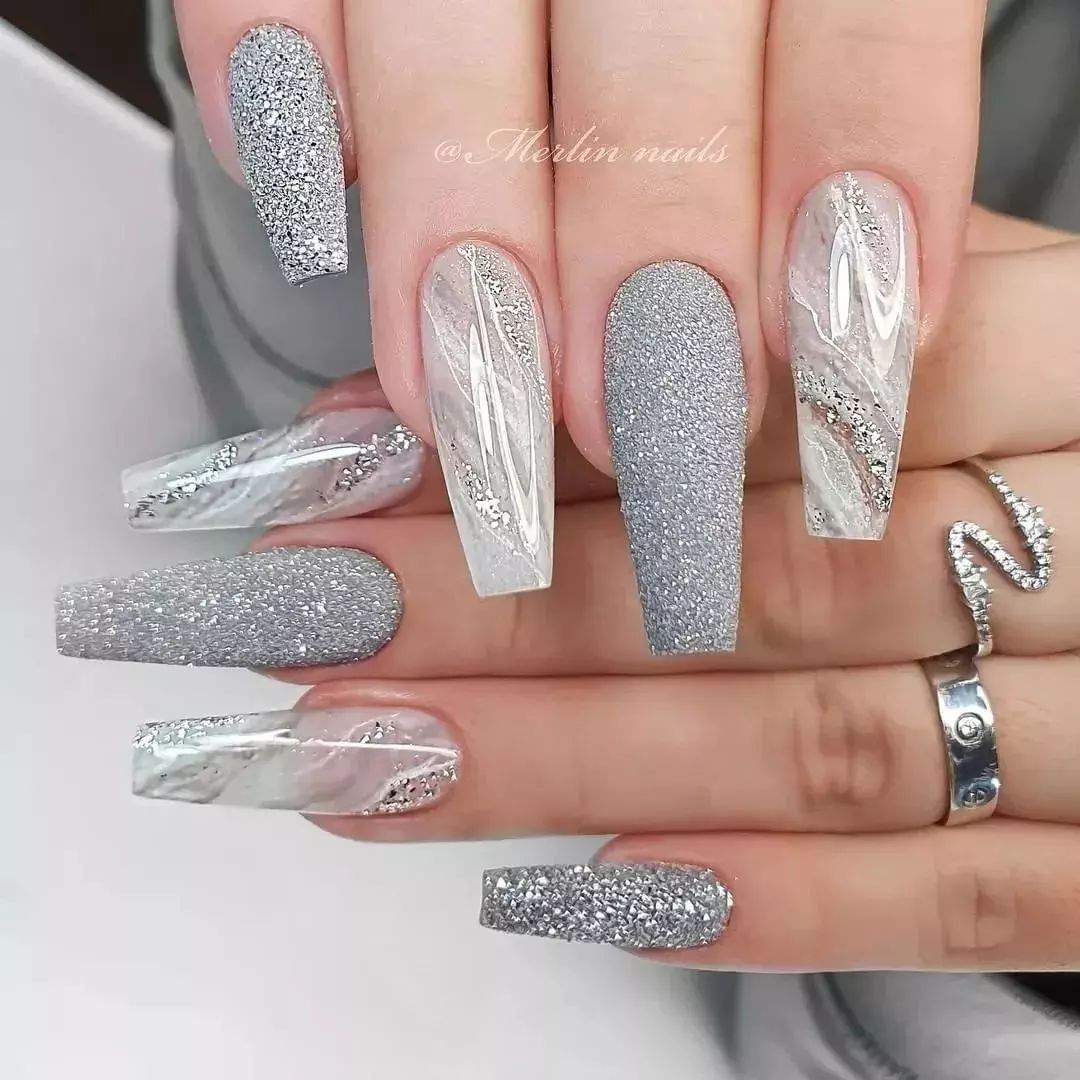 100+ Prettiest Fall Nail Designs And Ideas To Try In 2022 images 54