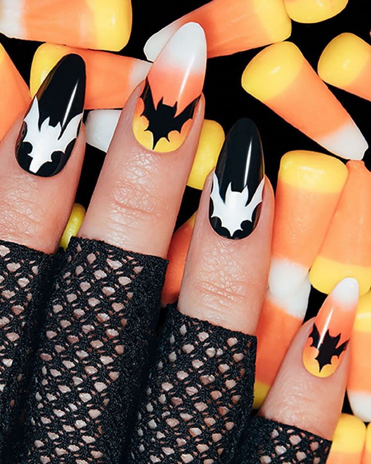 70+ Cool Halloween Nail Ideas Of 2022 images 27
