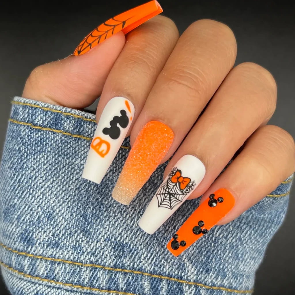 70+ Cool Halloween Nail Ideas Of 2022 images 35