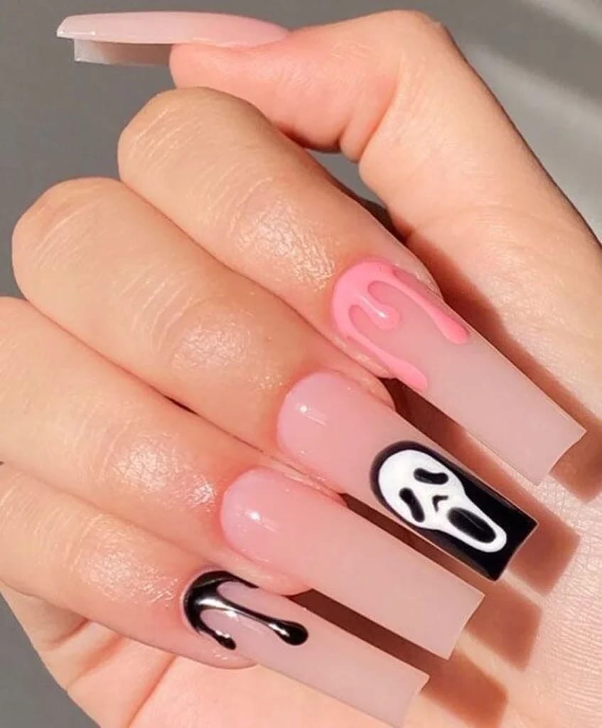 70+ Cool Halloween Nail Ideas Of 2022 images 42
