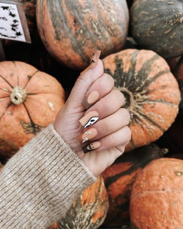 70+ Cool Halloween Nail Ideas Of 2022 images 48