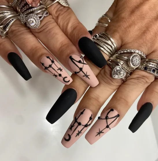 70+ Cool Halloween Nail Ideas Of 2022 images 68