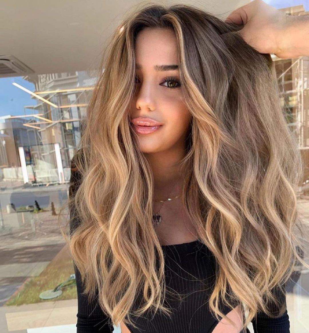 40+ Awesome Hairstyles For Girls With Long Hair images 6