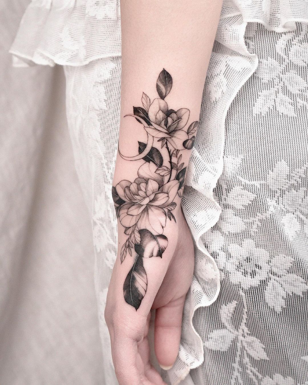 15+ Super Cool Tattoos For Women images 10