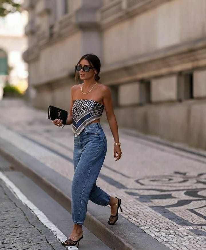 Best Women Fall Street Style Inspiration For 2021 images 16