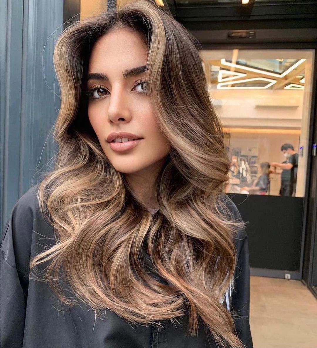 100+ Trendy Hairstyle Ideas For Women To Try In 2021 images 21