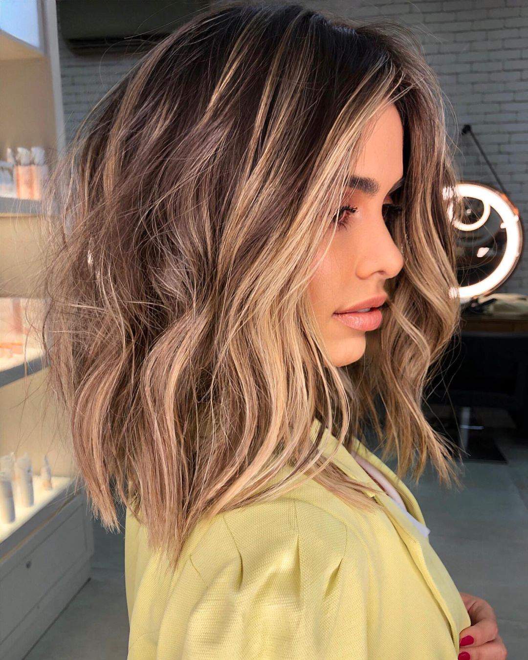 100+ Trendy Hairstyle Ideas For Women To Try In 2021 images 34