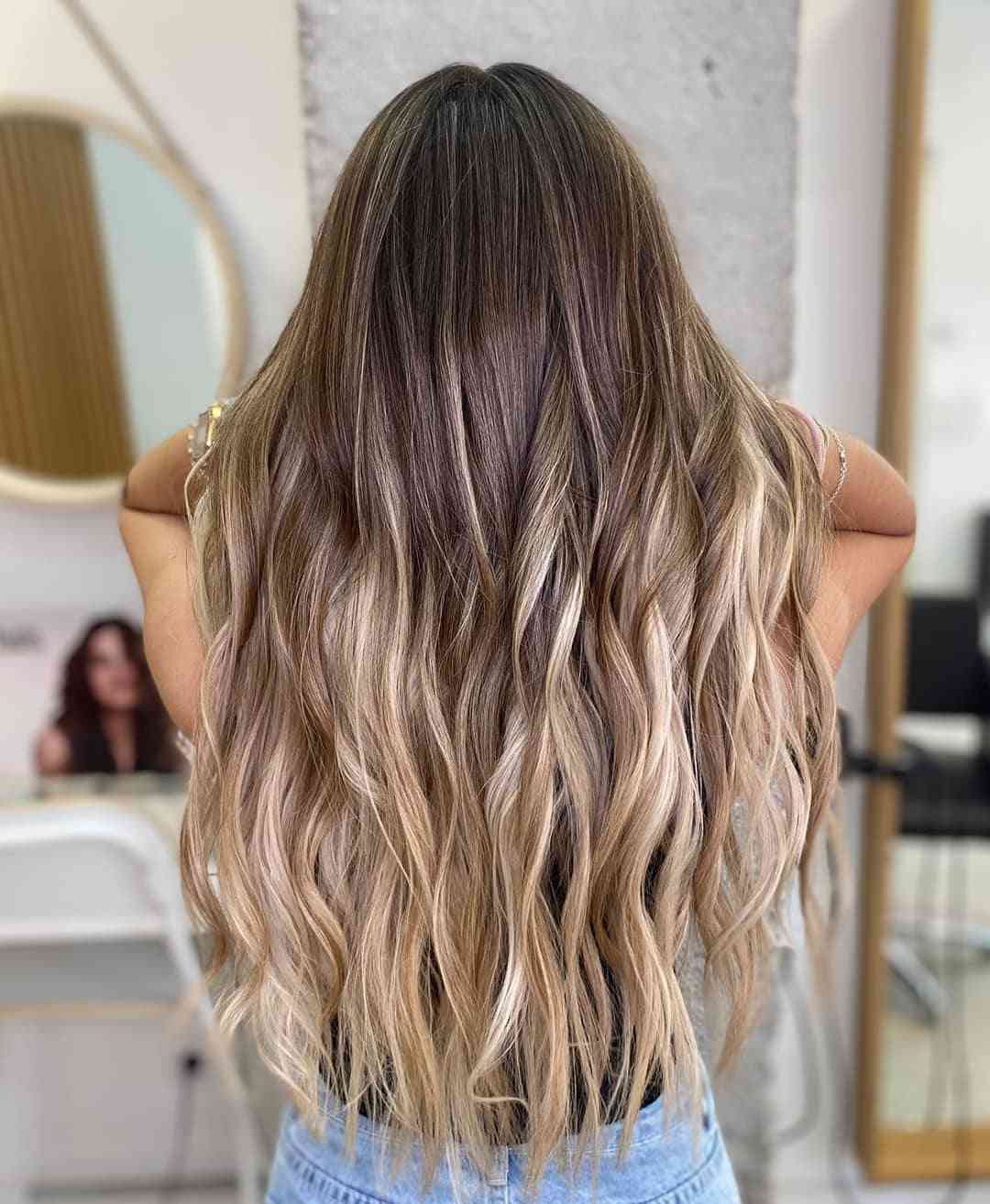 100+ Trendy Hairstyle Ideas For Women To Try In 2021 images 59