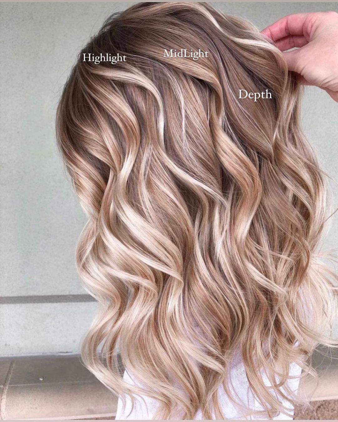 100+ Trendy Hairstyle Ideas For Women To Try In 2021 images 71