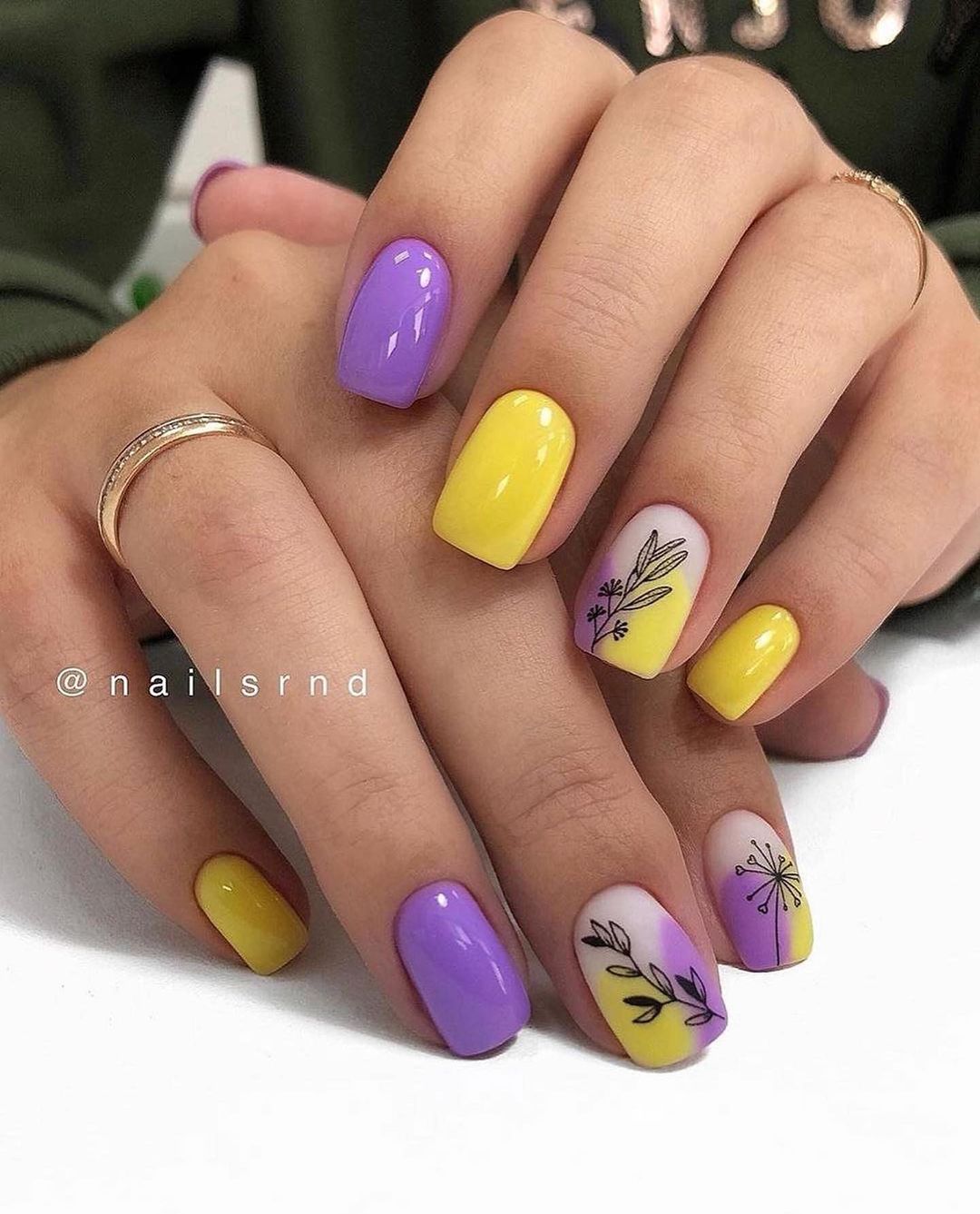 25 Trending Summer Nail Colors And Designs For 2021 images 4