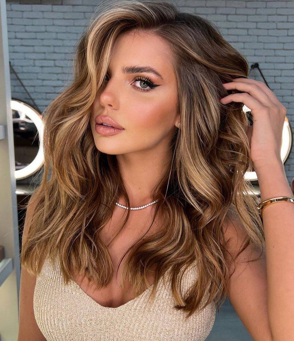 30+ Long Hairstyles And Haircuts For Long Hair To Try In 2022 images 10