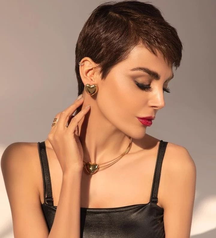 Hottest Short Haircuts For Women images 107