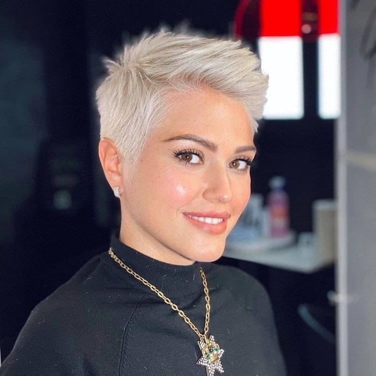100+ Best Short Hairstyles & Haircuts For Women images 2