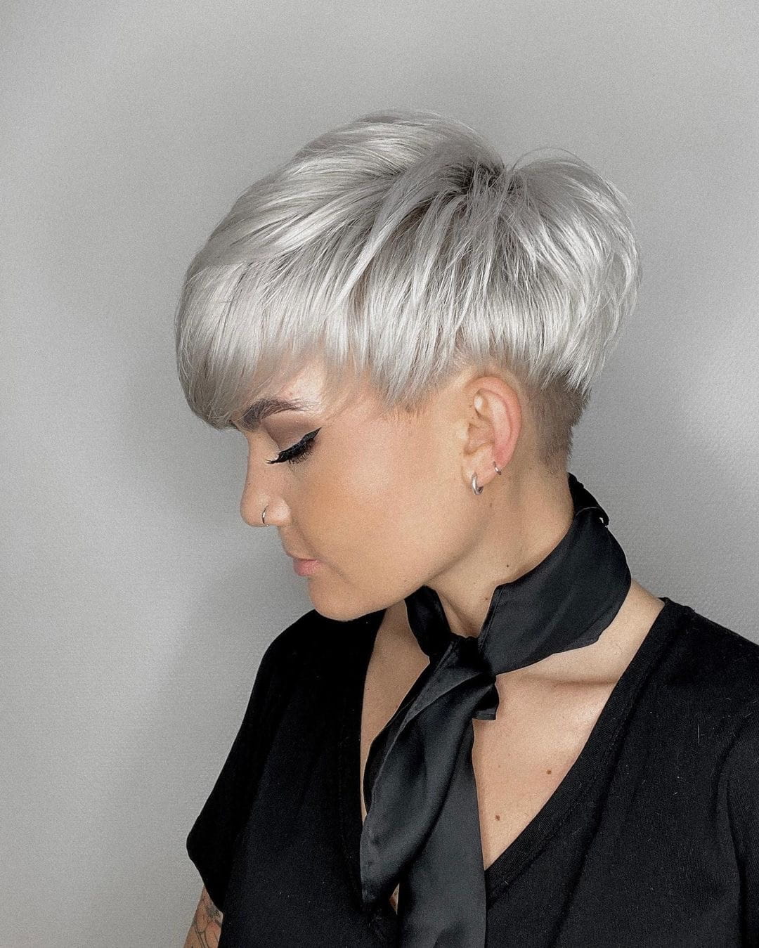 100+ Best Short Hairstyles & Haircuts For Women In 2023 images 110