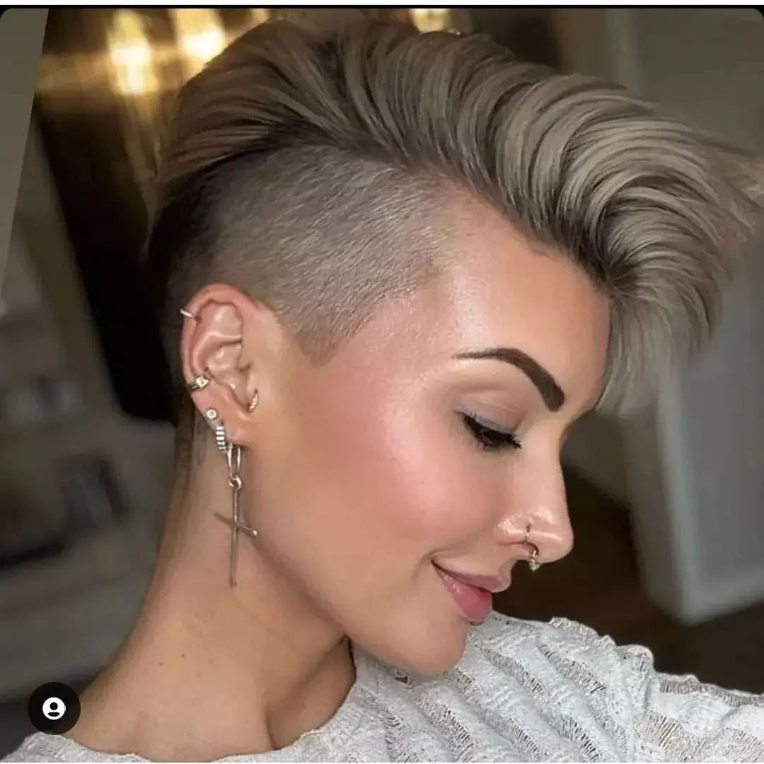 100+ Best Short Hairstyles & Haircuts For Women images 13