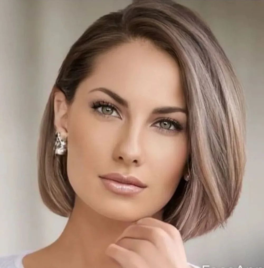 100+ Best Short Hairstyles & Haircuts For Women images 20