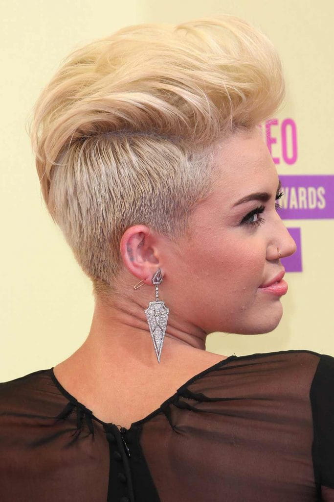 100+ Best Short Hairstyles & Haircuts For Women images 35