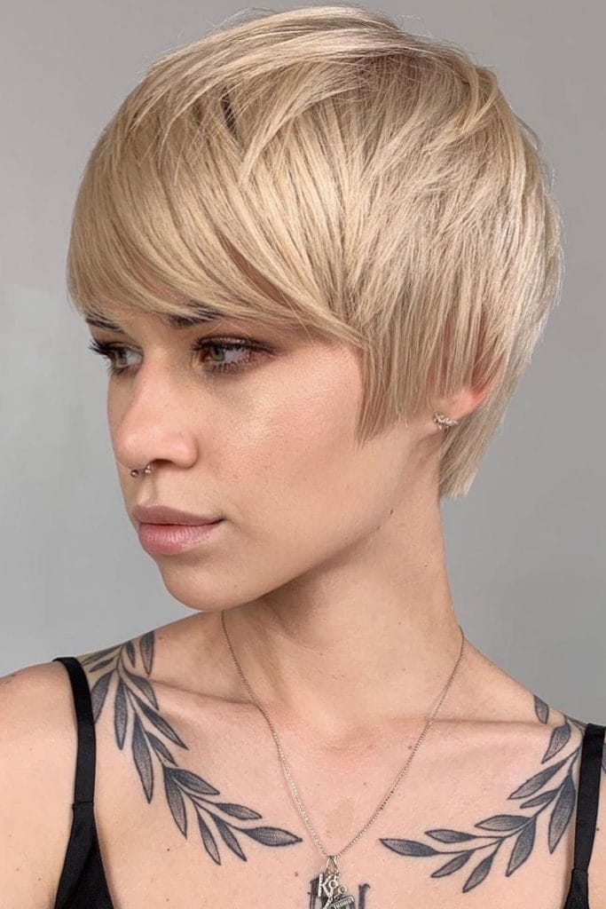 100+ Best Short Hairstyles & Haircuts For Women images 58